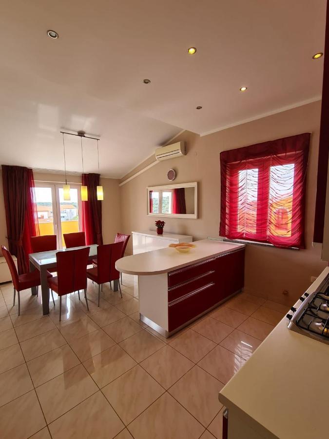 Apartment Sunny Πούλα Εξωτερικό φωτογραφία