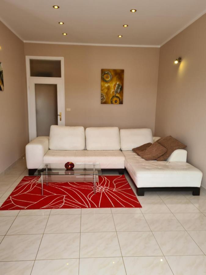 Apartment Sunny Πούλα Εξωτερικό φωτογραφία